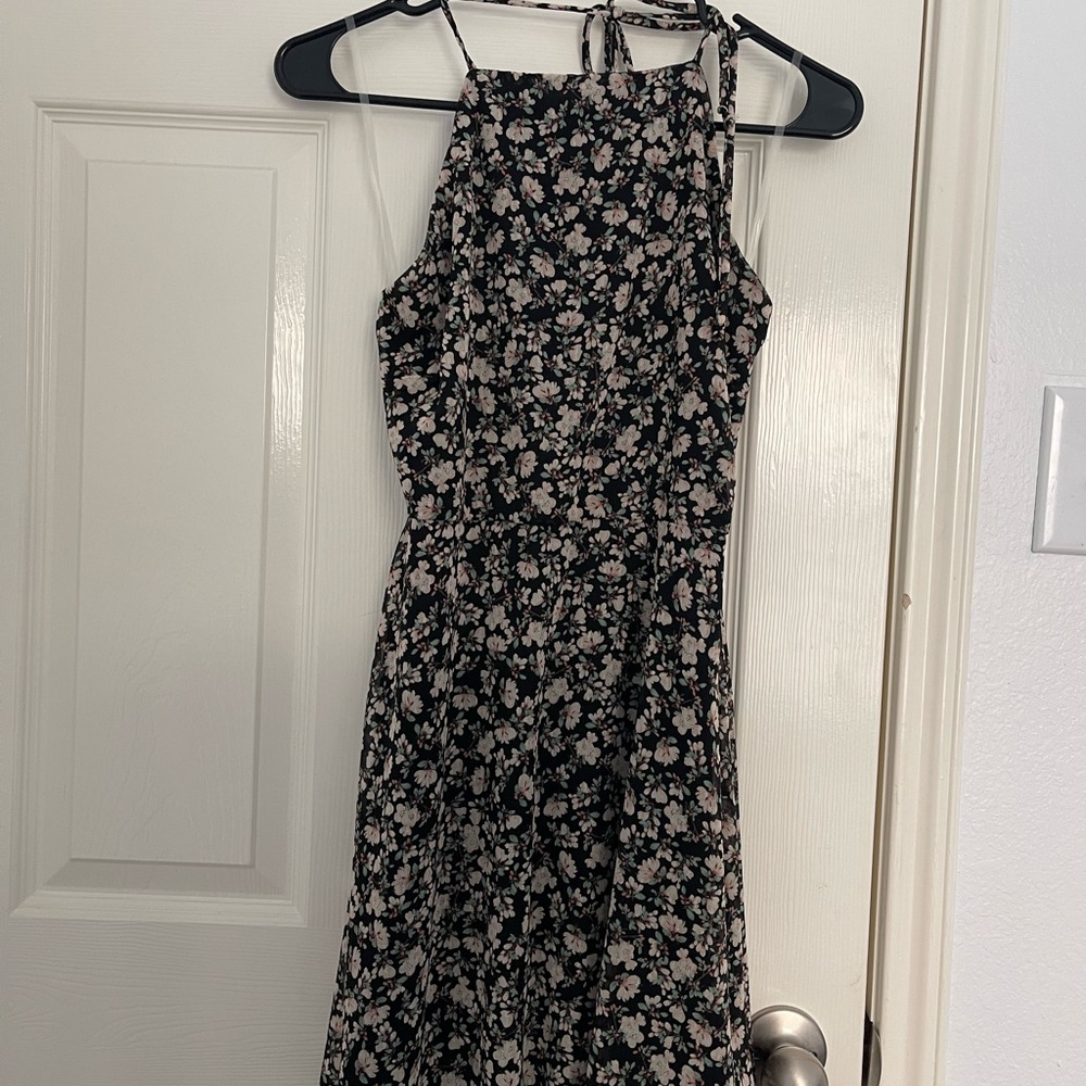 Backless Agaci dress.